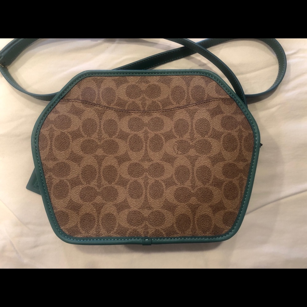 Coach Zip Geometric Pouch Signature Print